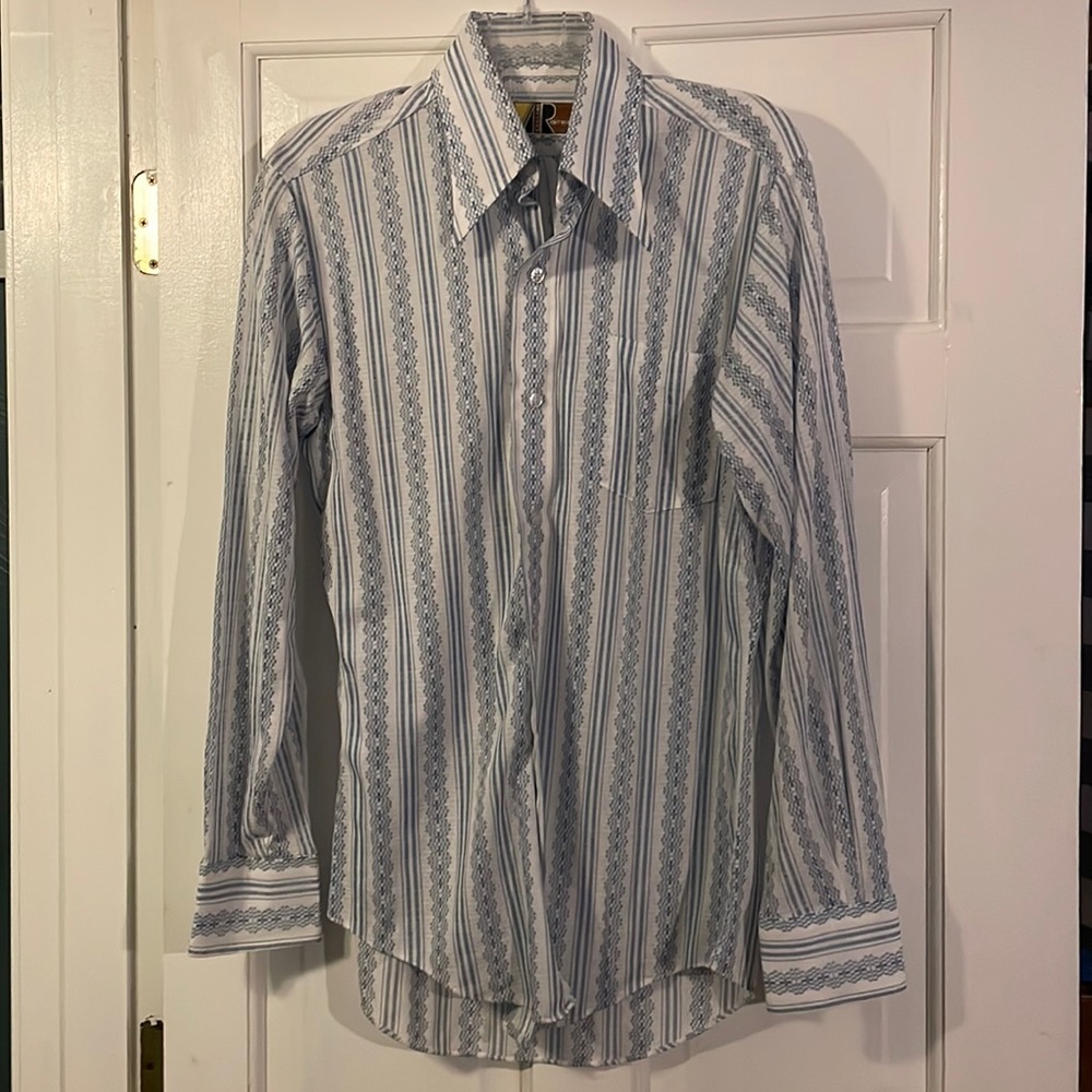 Blue-on-white print vintage ‘70s disco shirt, size M